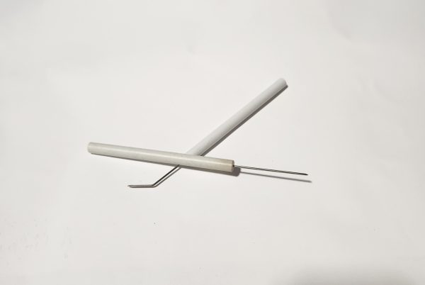 Dissecting Needle (Plastic Handle, Angled Point)